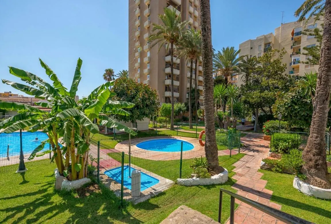 דירות טורמולינוס Little Cosy By The Sea&Swimming-Pool