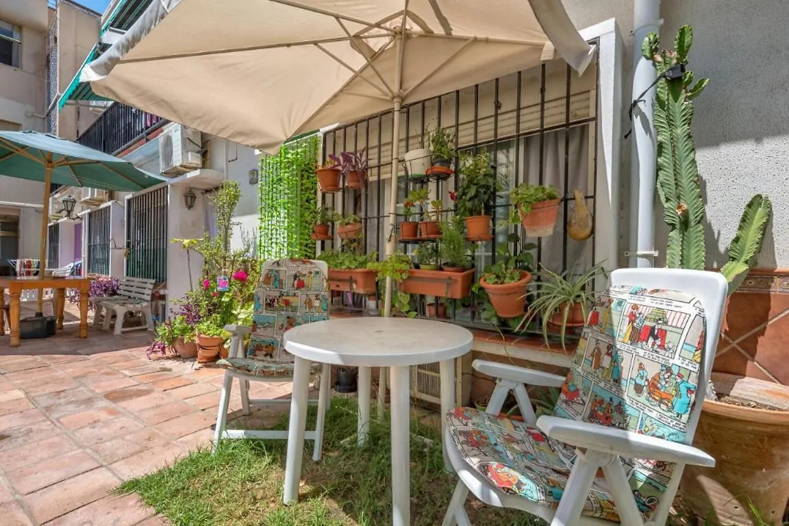 דירות טורמולינוס Little Cosy By The Sea&Swimming-Pool